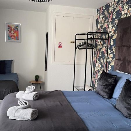 Crown Street Getaway Apartman Ayr Kültér fotó