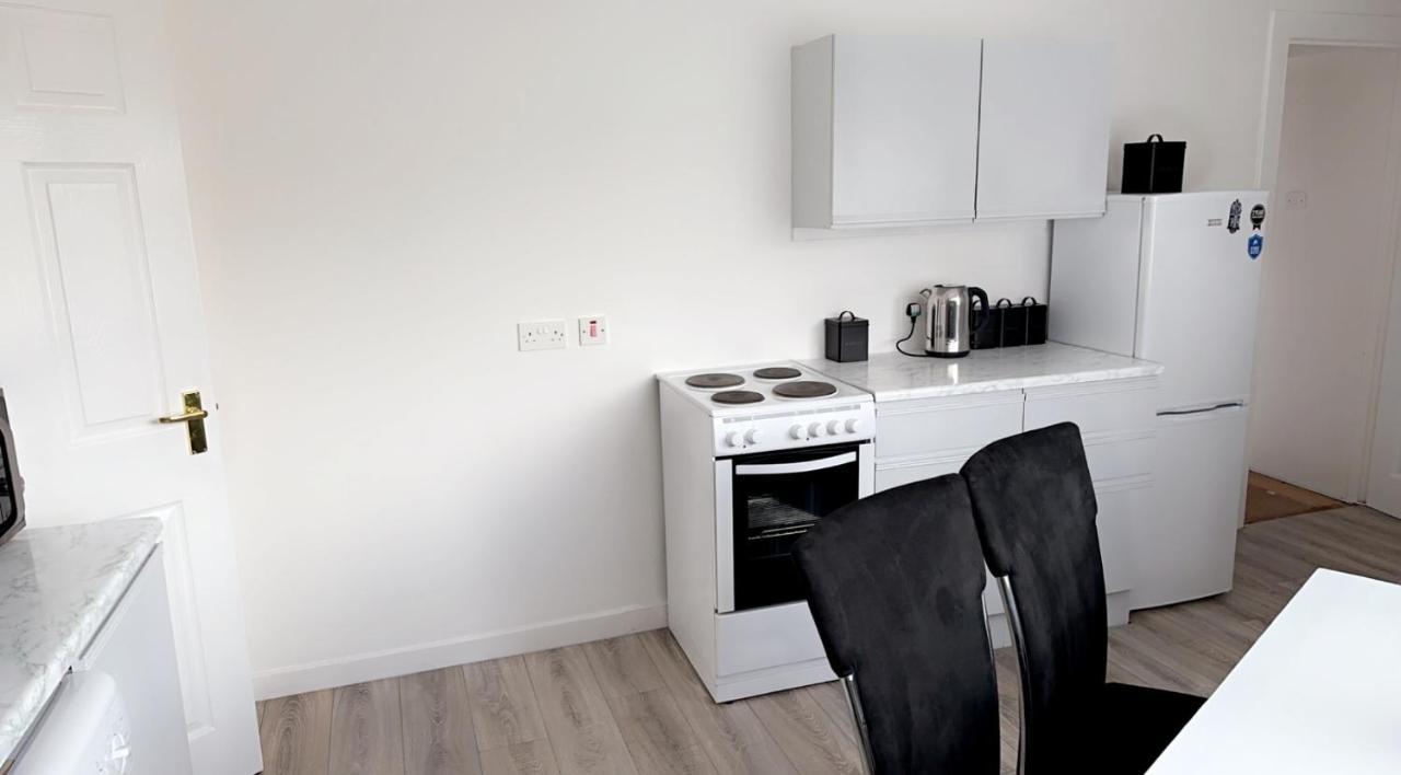 Crown Street Getaway Apartman Ayr Kültér fotó